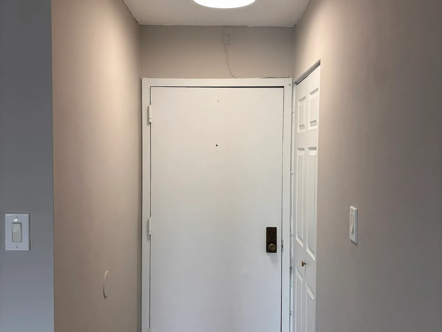 Studio, 472 sqft, $1,990 — Photo 3