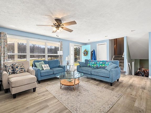 4th image of 3040 Gass Rd