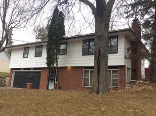 8000 Northern Dr, Crystal, MN 55427