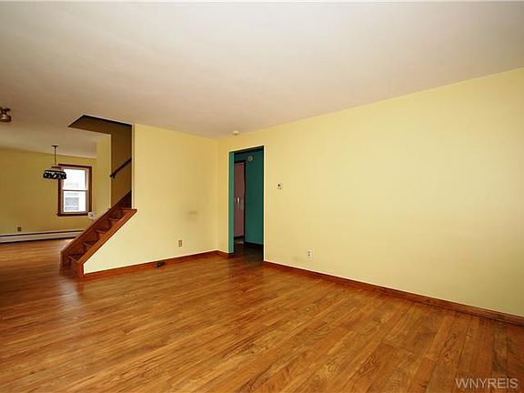 4th image of 86 Meadow Pl