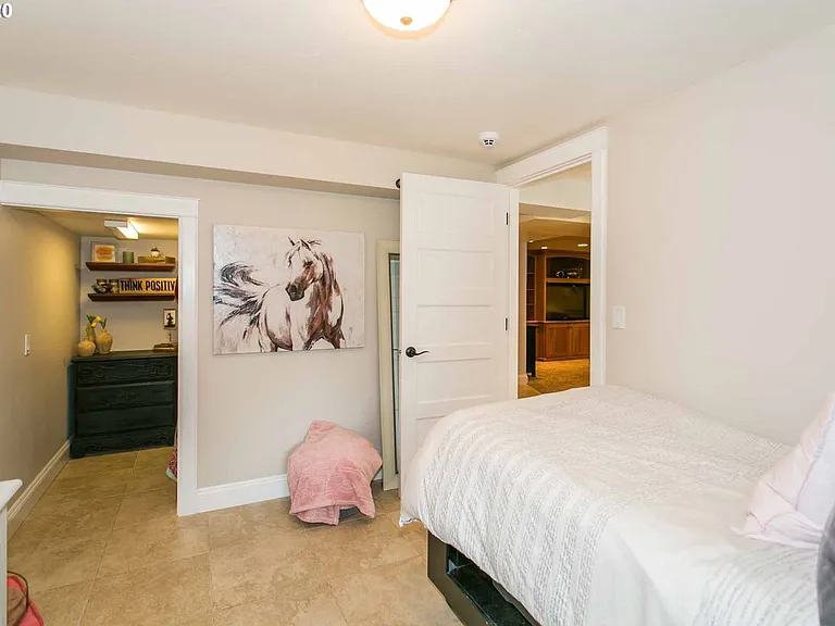 5106 SW Illinois St — Photo 18