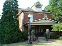 1st image of 521 E Iron Ave