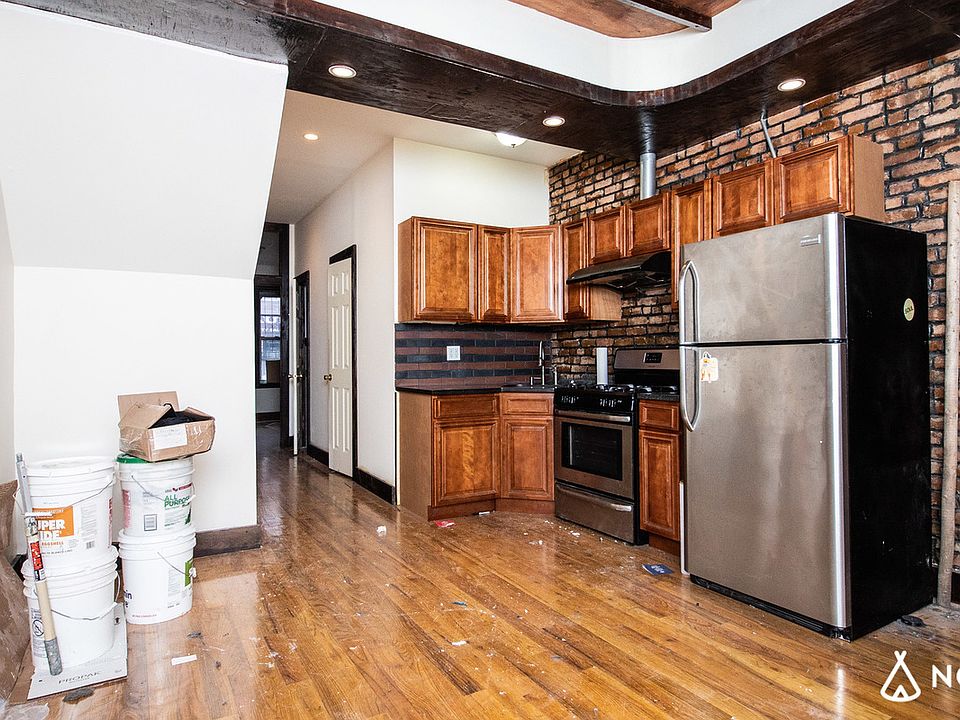 1st image of 170 Irving Ave #1L