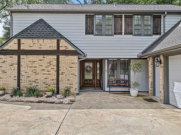 5th image of 2709 Pine Needle Ln
