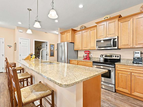 5th image of 343 NW Mallard Pl