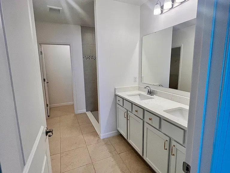 4323 Sagefield Dr — Photo 8