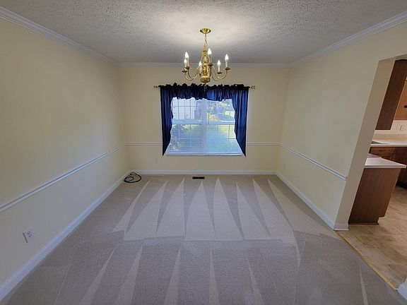 5th image of 253 Dewfall Dr