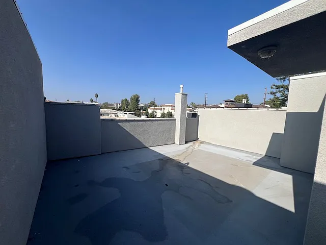 Rooftop deck