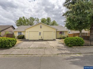 3284 Rockingham Ct NE, Salem, OR 97301