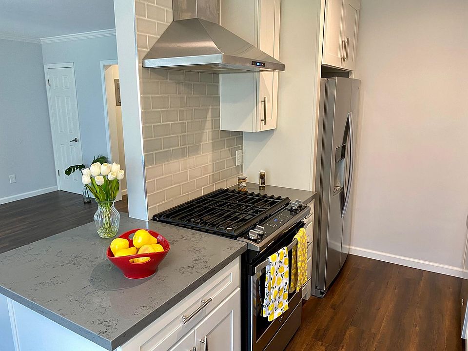 1st image of 1512 Corinth Ave #2