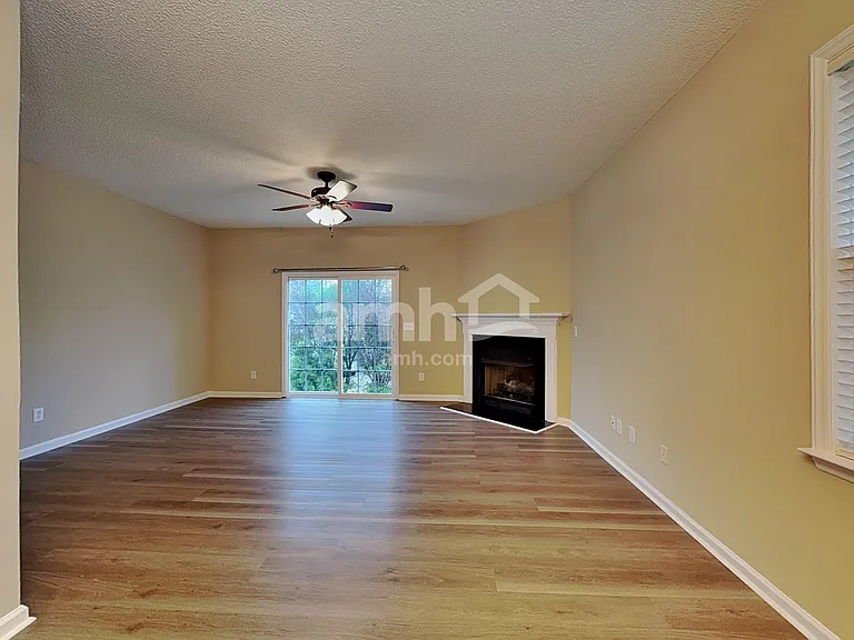 1020 Dual Parks Rd — Photo 7