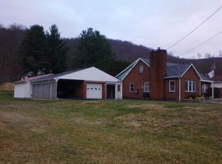 1794 Sewell St S, Rainelle, WV 25962