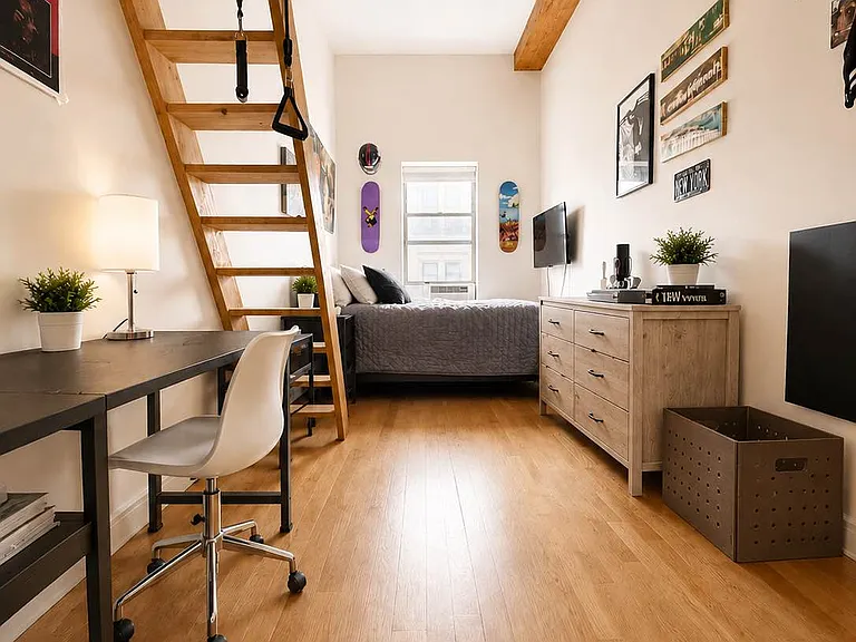 116 W 75th St #4 — Photo 16