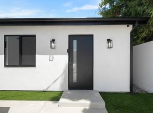 818 N Genesee Ave #1/2, Los Angeles, CA 90046