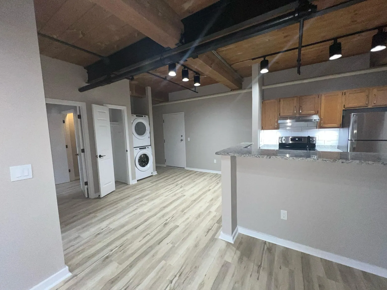 1 bed, $1,400 — Photo 3