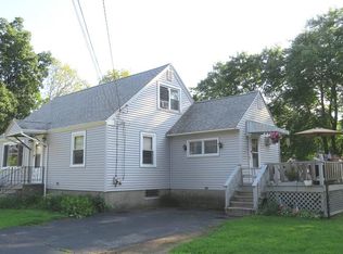 14 Rivelly St, Shrewsbury, MA 01545