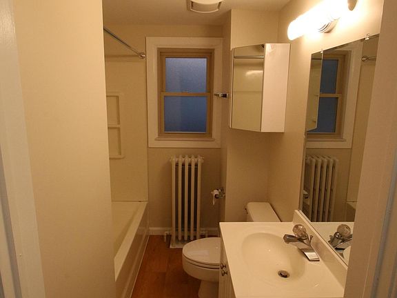 3rd image of 20456 Stafford St