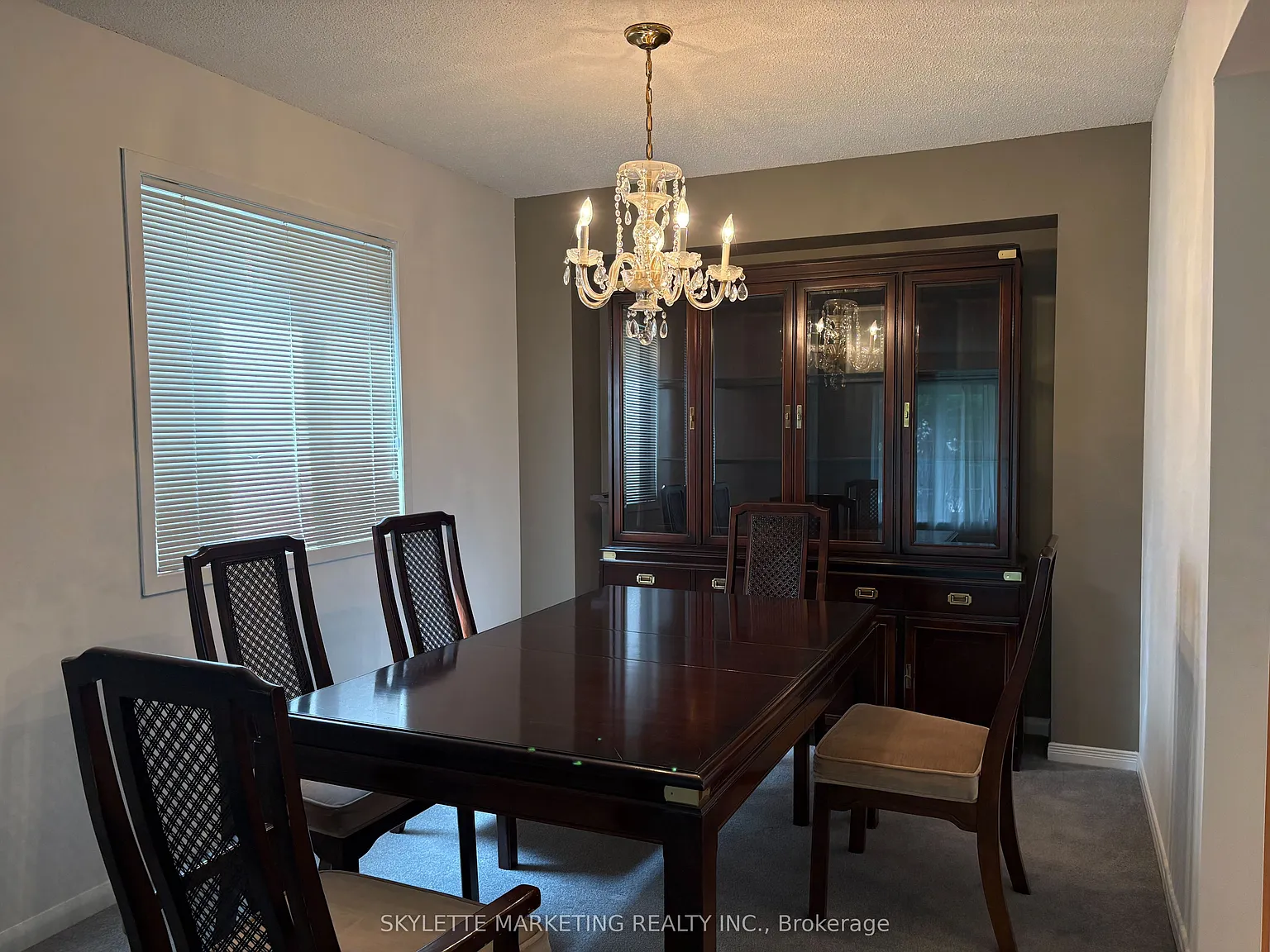 4 bed, $3,100 — Photo 2