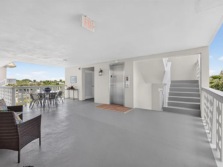 52 Yacht Club Dr #305 — Photo 39