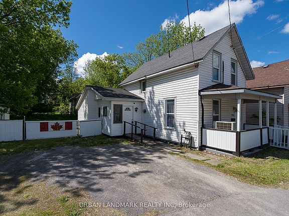 3rd image of 256 Dundas St