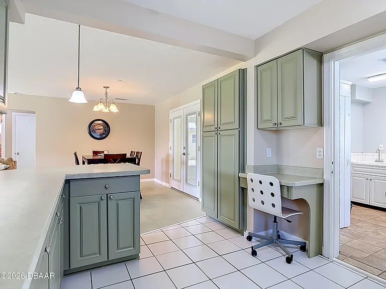 1621 N Oleander Ave — Photo 19