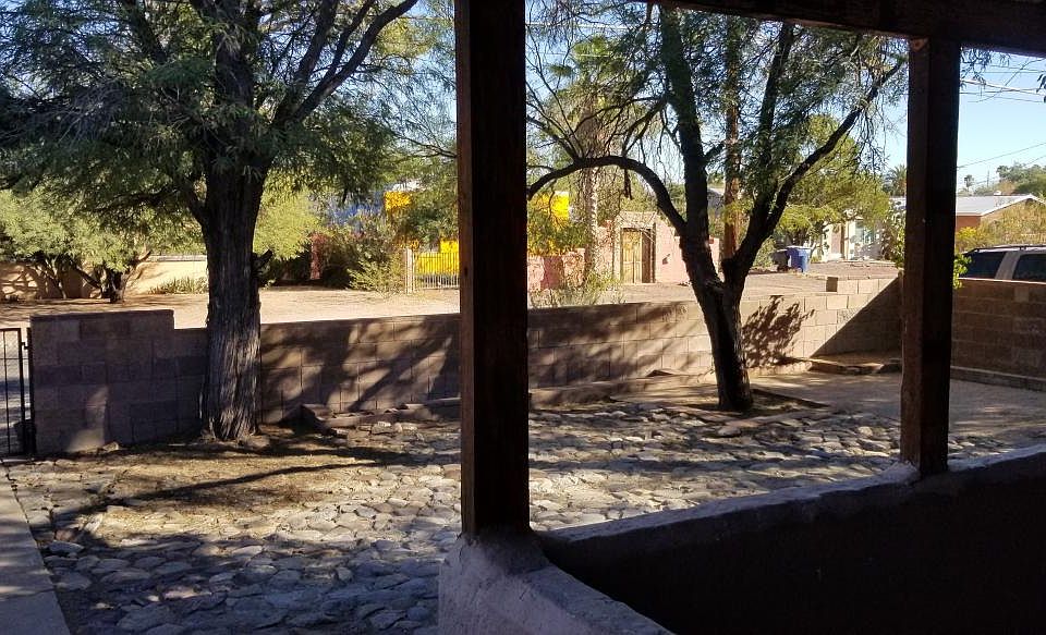 Patio/Yard