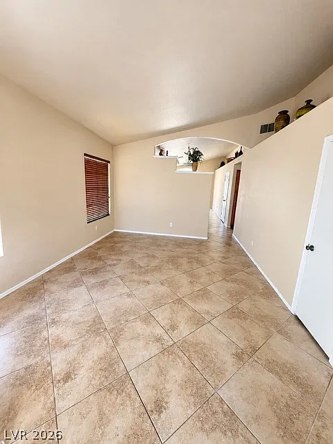 2 bed, 2.0 bath, 1198 sqft, $1,900 — Photo 2