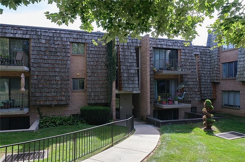 1225 Forest Green Dr, Coraopolis, PA 15108 Zillow