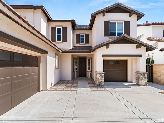 2nd image of 51 Mountain Laurel Way