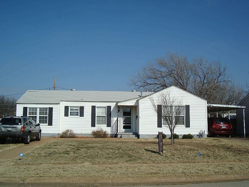 1st image of 3006 Thomas Ave