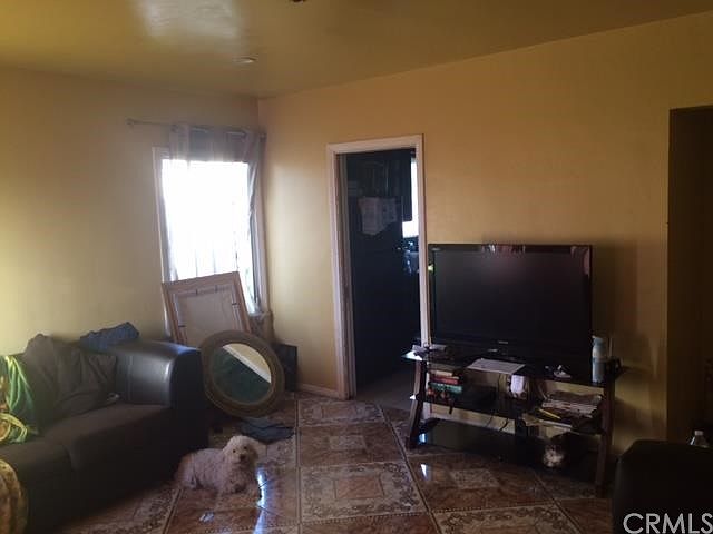 2nd image of 600 S Greenwood Ave
