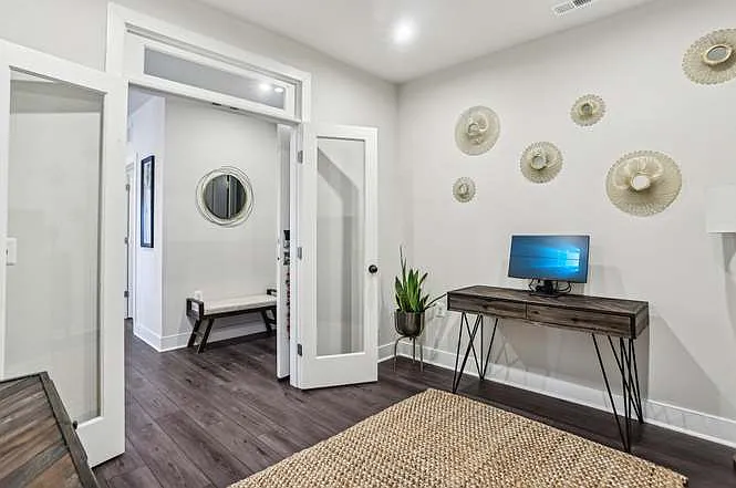 102 Saint Ives Pl — Photo 17