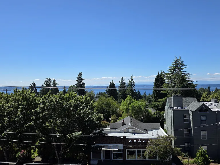 6960 California Ave SW — Photo 1