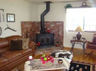 30329 Hart Oaks Dr, Keene, CA 93531