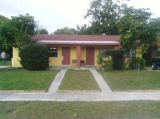 725 52nd St, Riviera Beach, FL 33407