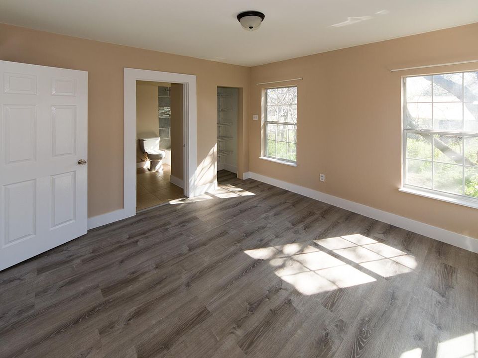 1st image of 3104 Morales St