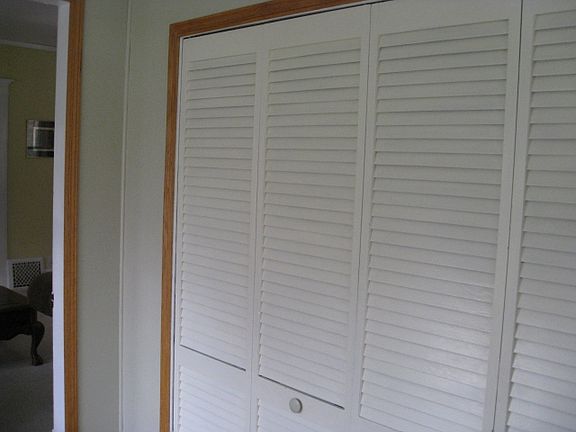 Entry way closet