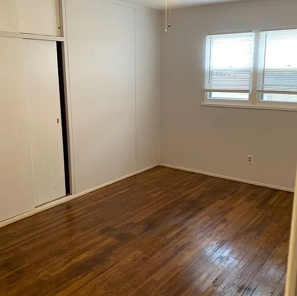 5142 Crockett St — Photo 16