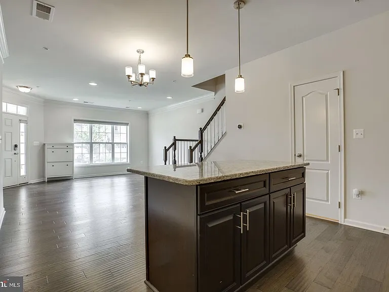 23473 Logans Ridge Ter — Photo 8
