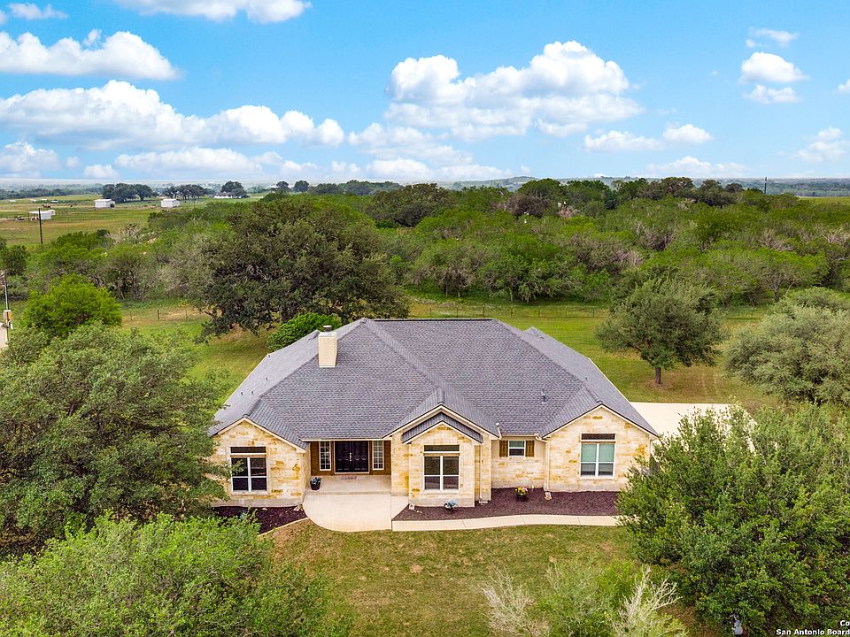 1st image of 402 Annies Ln
