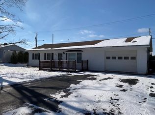 53 Rodney Dr, Honeoye Falls, NY 14472