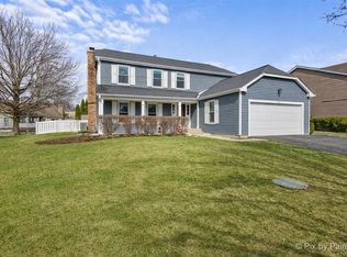 3218 Blackhawk Trl, St Charles, IL