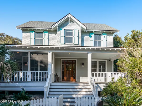 305 SE Beach Drive, Bald Head Island, NC 28461