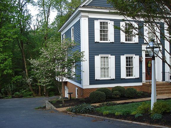 2nd image of 5621 Saint James Ct