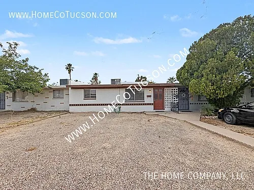 4938 S Highland Dr Photo 1