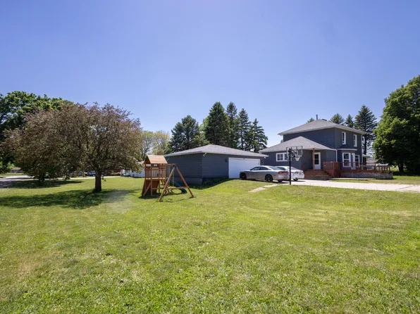 602 E Minnie St, Radcliffe, IA 50230