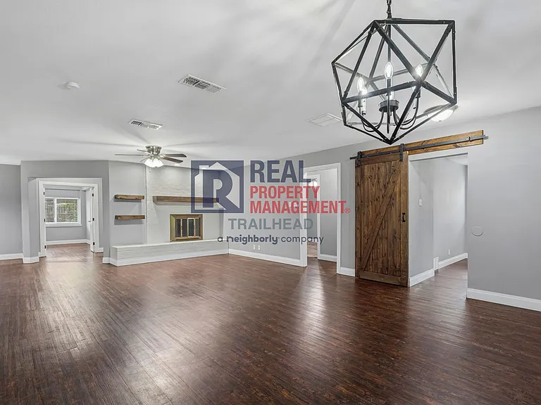 6264 Jennie Dr — Photo 5