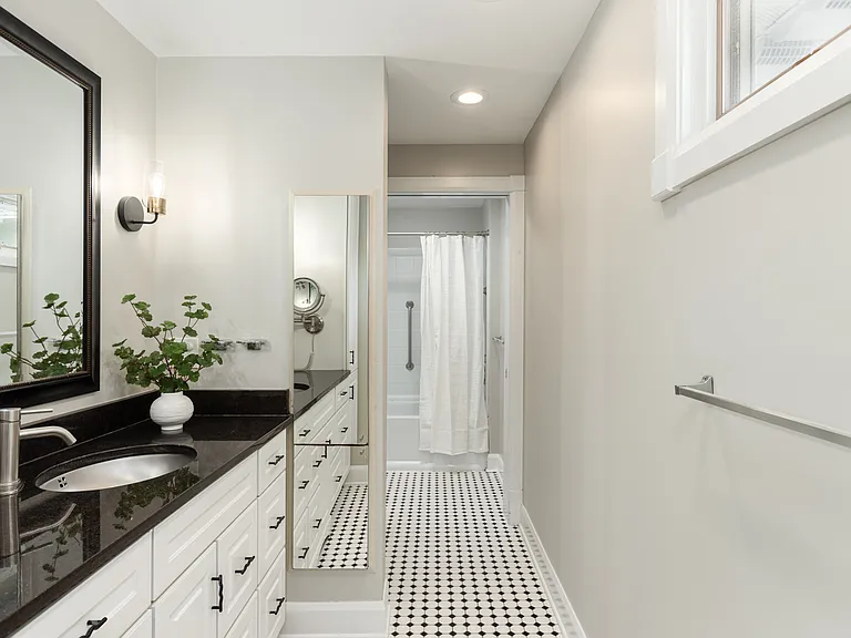 4002 Harlem Rd — Photo 17