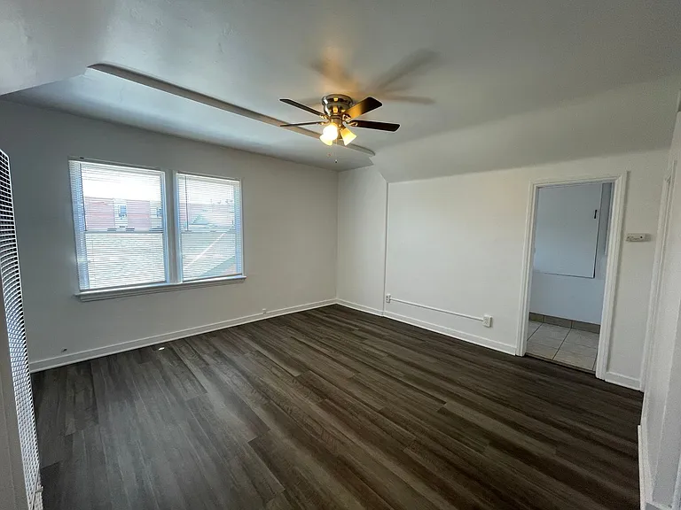 1095 Saint Louis Ave #H — Photo 3