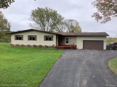 2349 Fisk Rd, Howell, MI, 48843